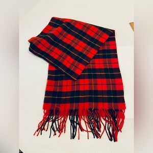 Classic 100% Cashmere Tartan Fringe Scarf, England.